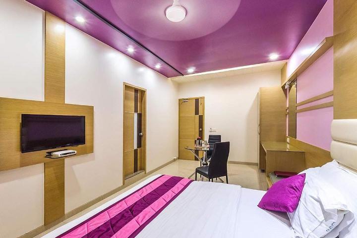 Hotel Corona Bharuch Exterior foto